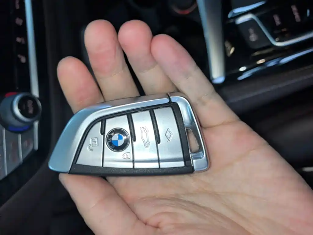 BMW 5 Series — миниатюра 9