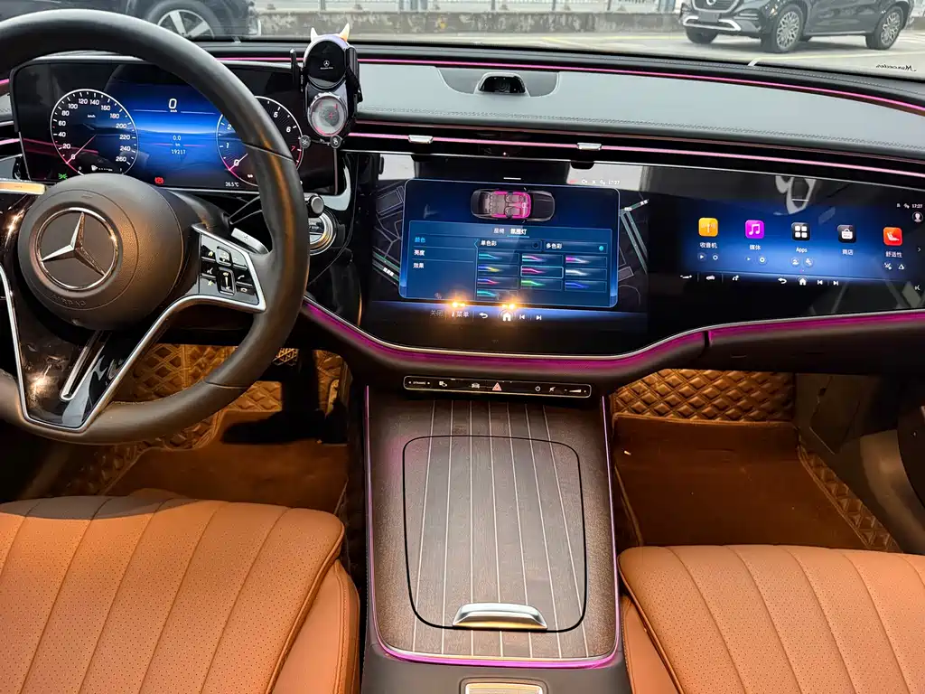 Mercedes-Benz E-Class — миниатюра 24