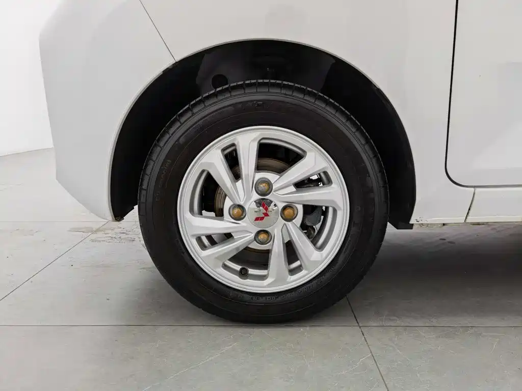 Wuling MINIEV — миниатюра 17