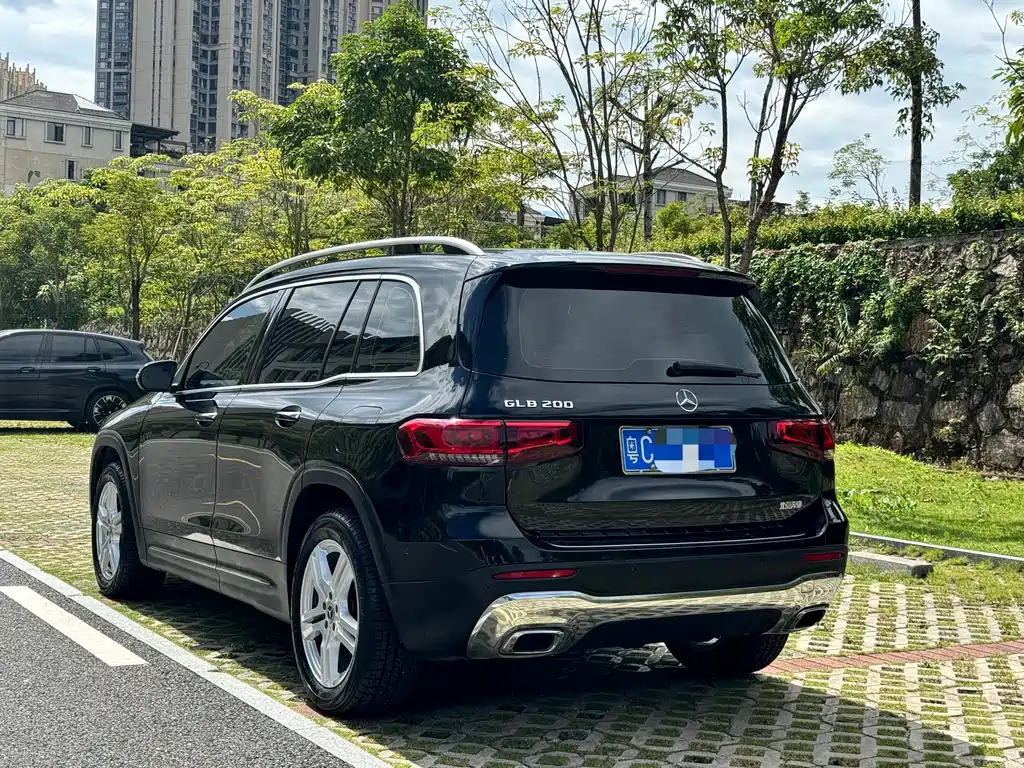 Mercedes-Benz GLB — миниатюра 7
