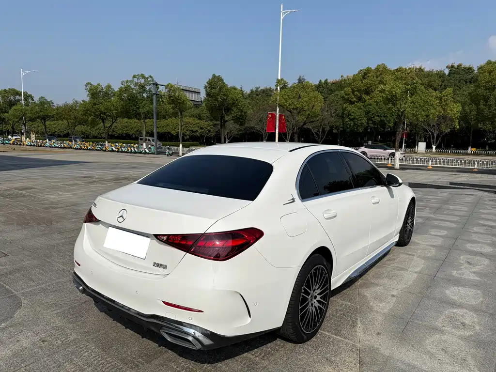 Mercedes-Benz C-Class — миниатюра 8