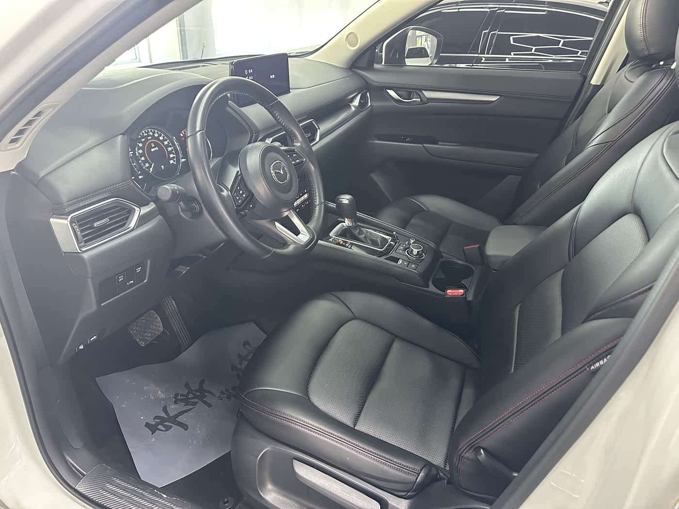 Mazda CX-5 2.0 л 2022 г. Белый, пробег 37000 км