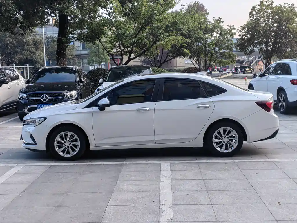 Buick Verano — миниатюра 4