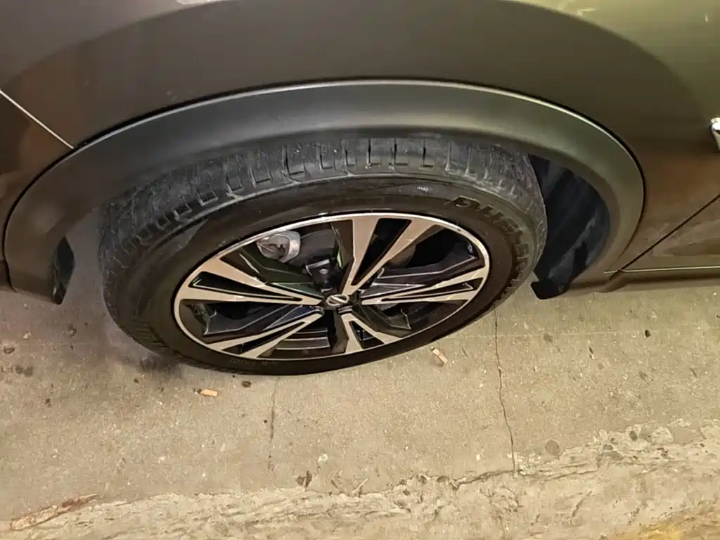 Nissan Qashqai — миниатюра 23