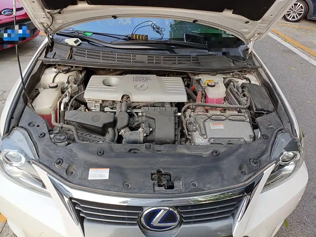 Lexus CT — миниатюра 16