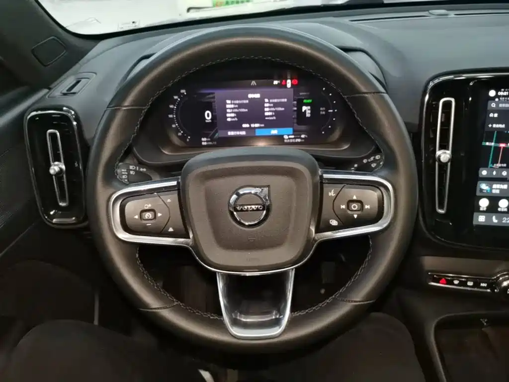 Volvo XC40 NEV — миниатюра 11