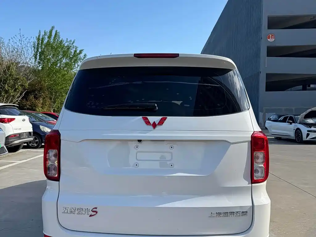 Wuling Hongguang — миниатюра 5