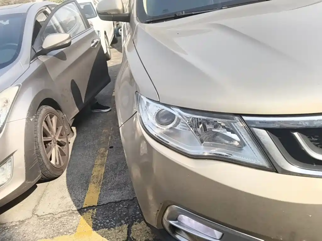Geely Boyue — миниатюра 11