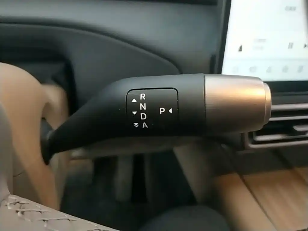 Li Auto Li MEGA — миниатюра 14