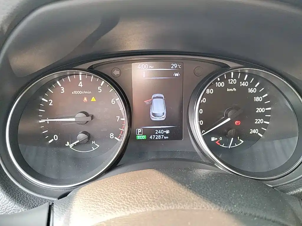 Nissan Qashqai — миниатюра 12