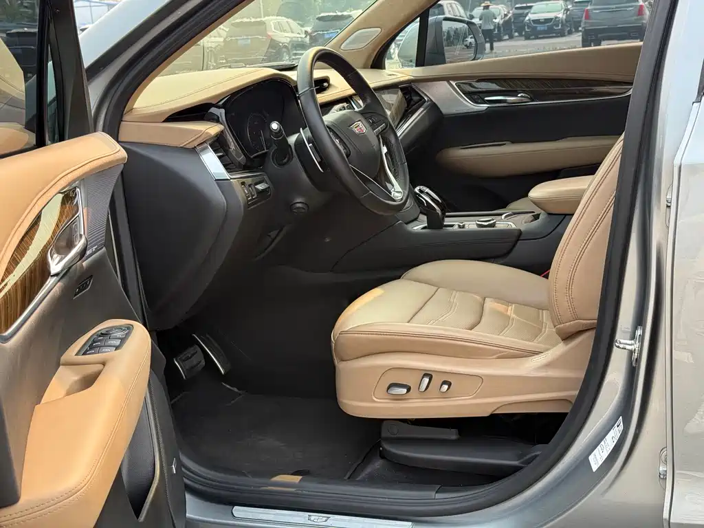 Cadillac XT6 — миниатюра 4