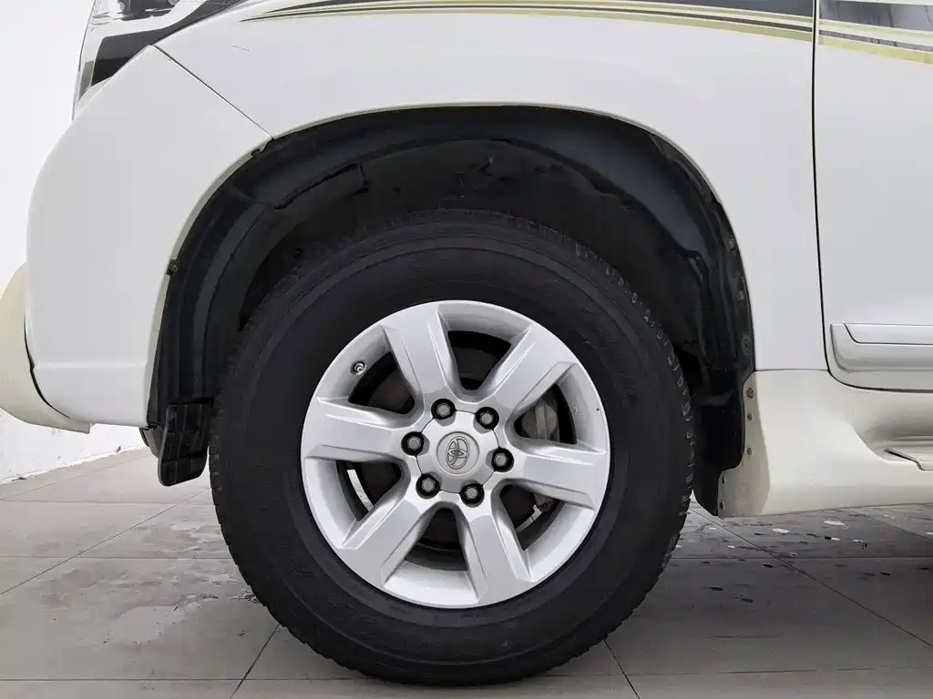 Toyota Prado — миниатюра 17