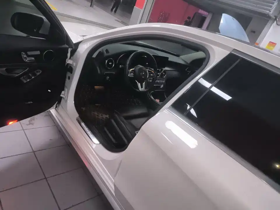 Mercedes-Benz C-Class — миниатюра 6