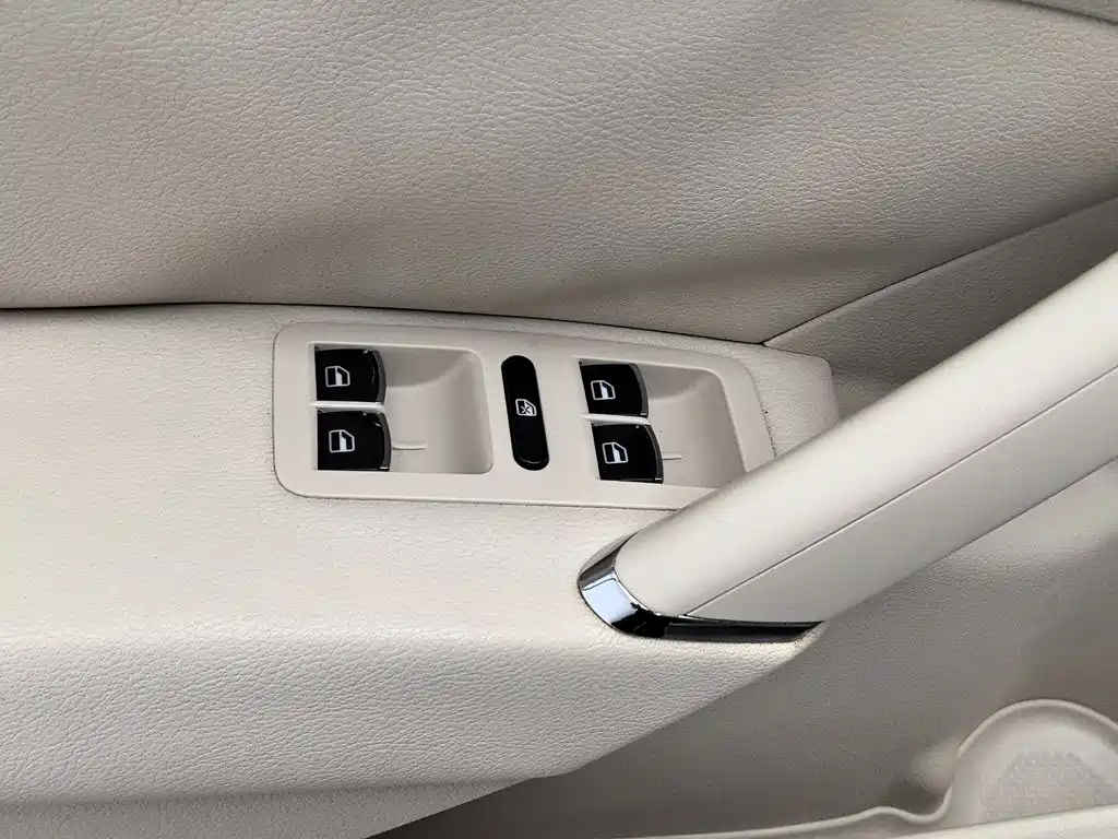 Volkswagen Passat — миниатюра 9