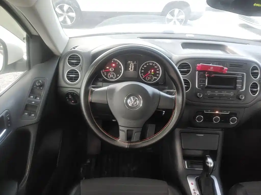 Volkswagen Tiguan — миниатюра 11