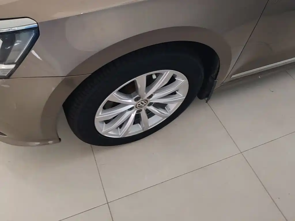 Volkswagen Passat — миниатюра 23