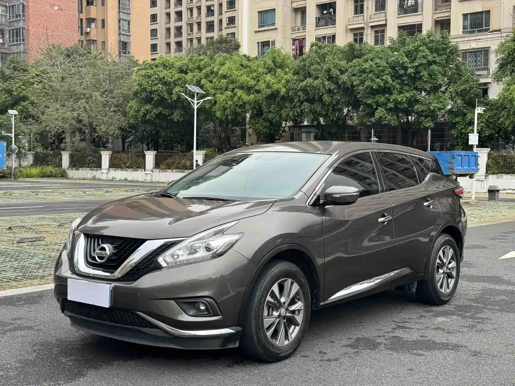 NISSAN LOULAN