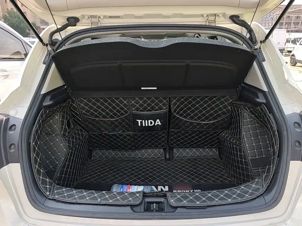 Nissan Tiida — миниатюра 19