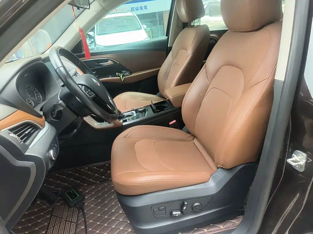 Borgward BX7 — миниатюра 15