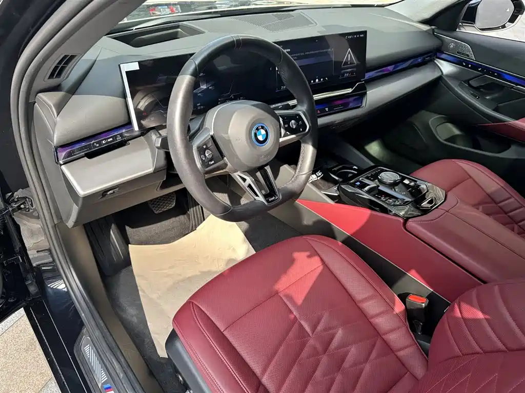 BMW I5