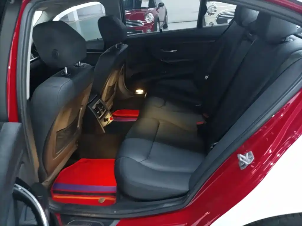 BMW 3 Series — миниатюра 17