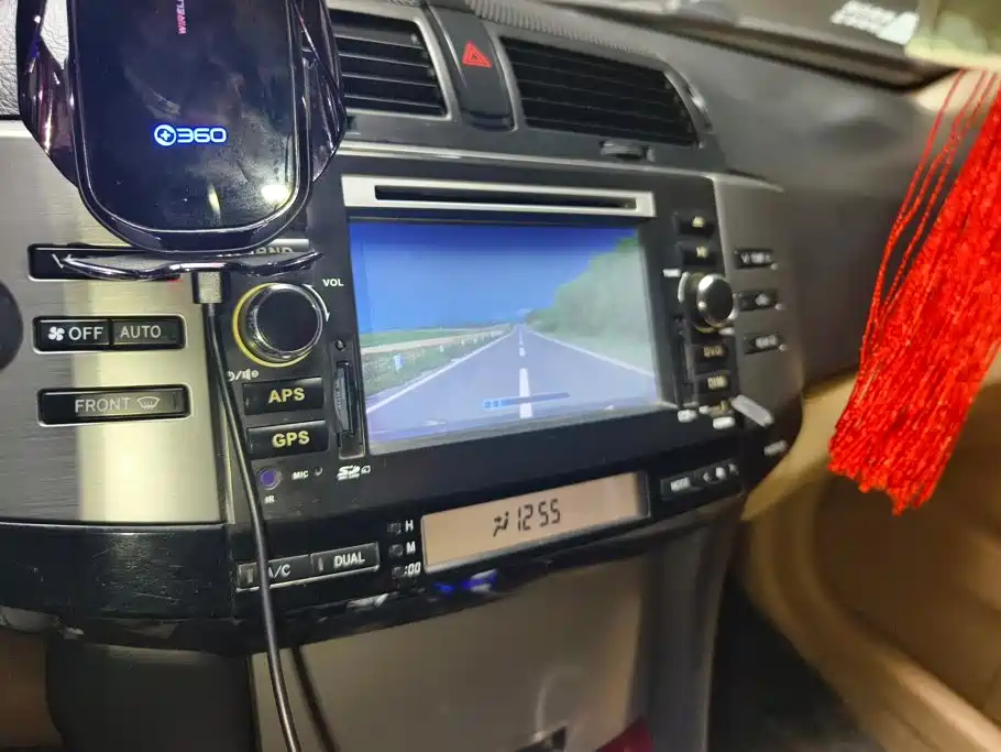 Toyota Reiz — миниатюра 13
