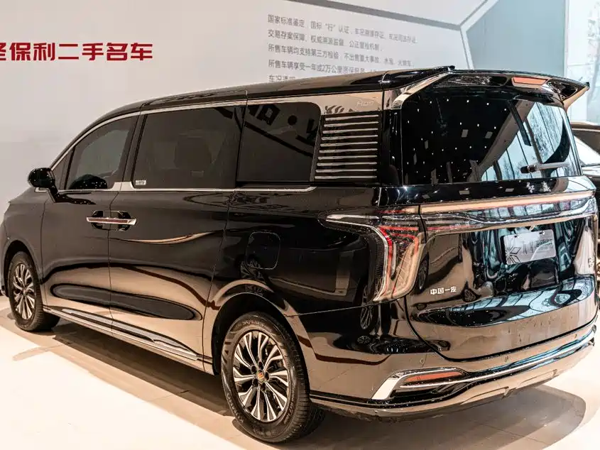 Hongqi Hongqi HQ9 PHEV — миниатюра 3