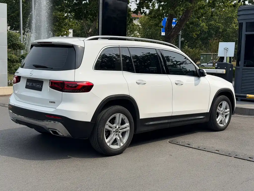 Mercedes-Benz GLB — миниатюра 6