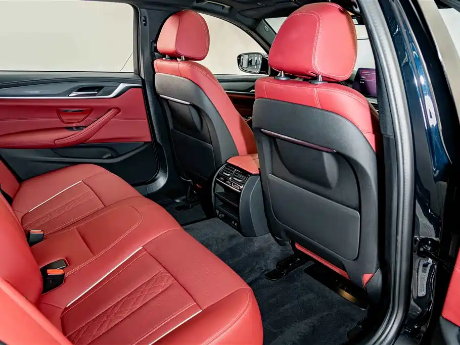 BMW 5 Series — миниатюра 20