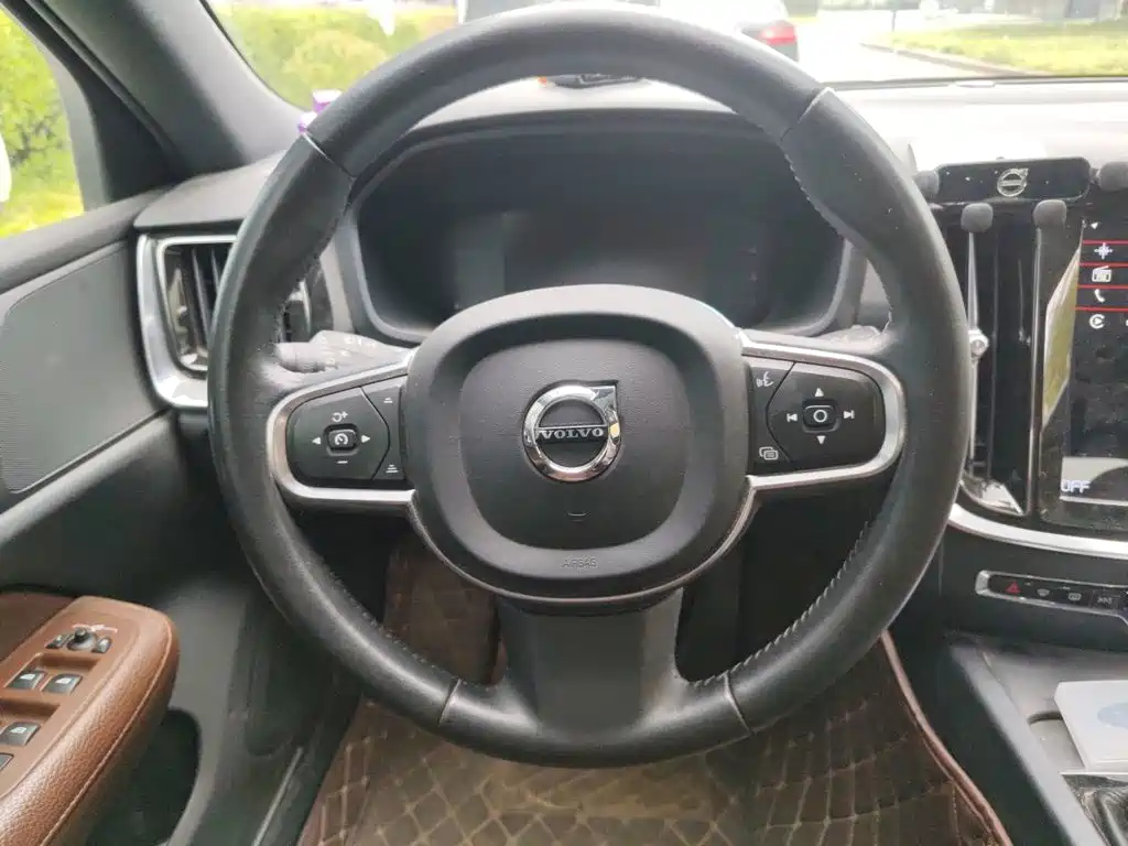 Volvo S60 — миниатюра 6