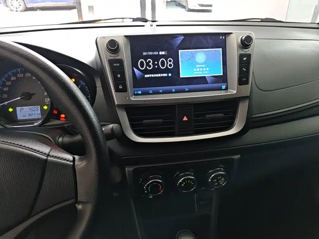 Toyota Yaris L — миниатюра 13