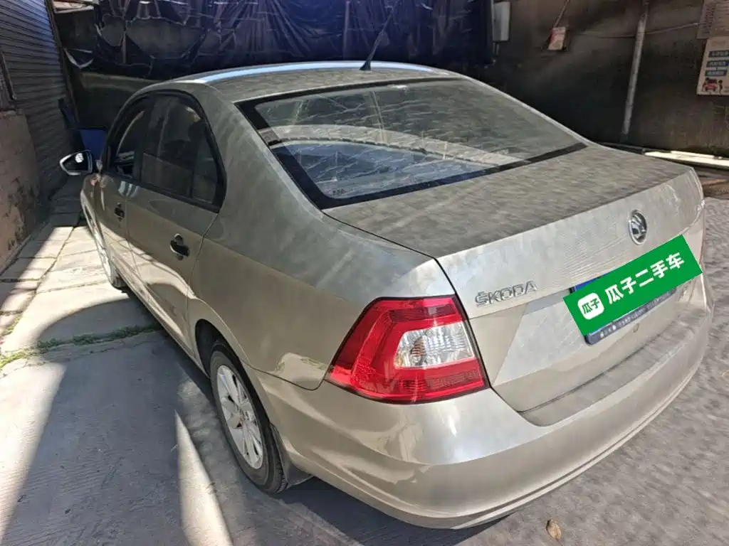 Skoda Rapid — миниатюра 5