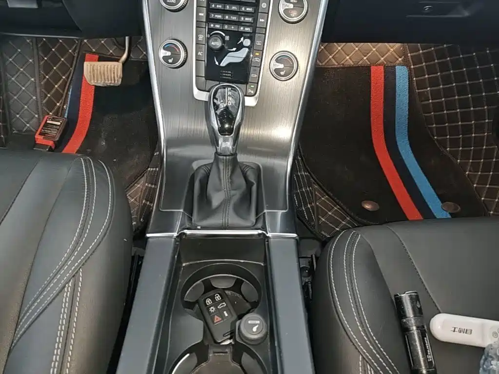 Volvo XC60 — миниатюра 14
