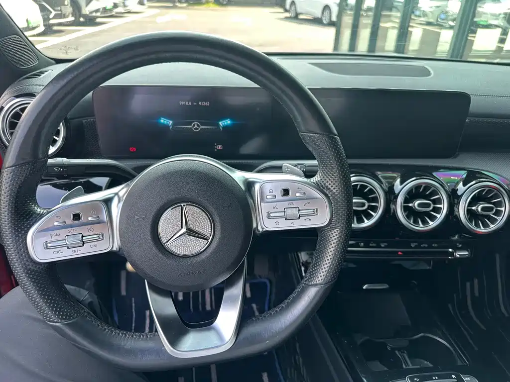 Mercedes-Benz A-Class — миниатюра 14