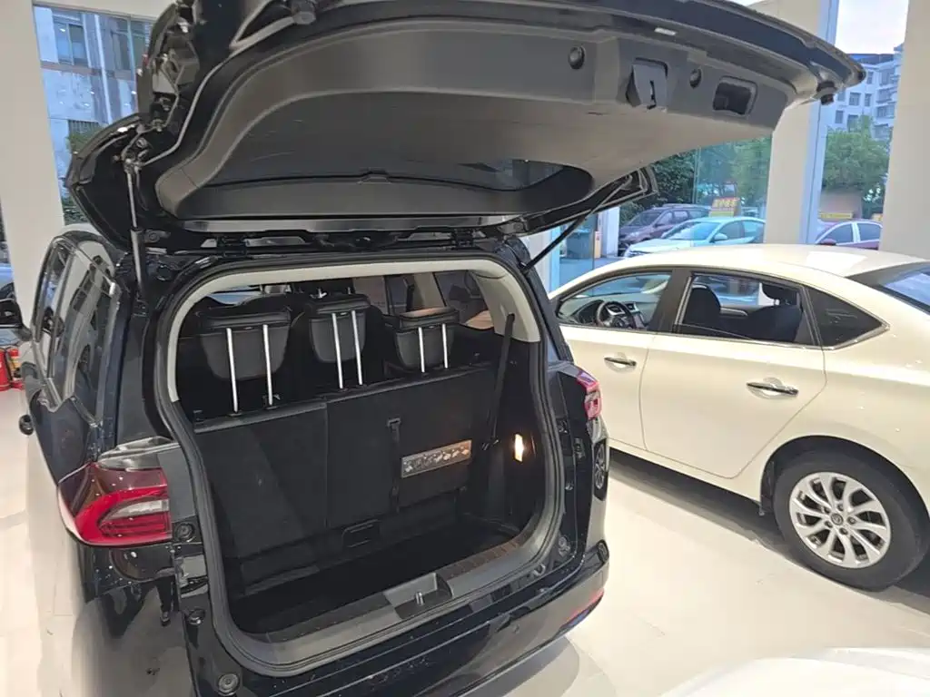 GAC Motor Trumpchi M6 — миниатюра 19