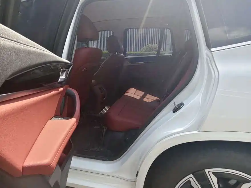 BMW iX3 — миниатюра 4