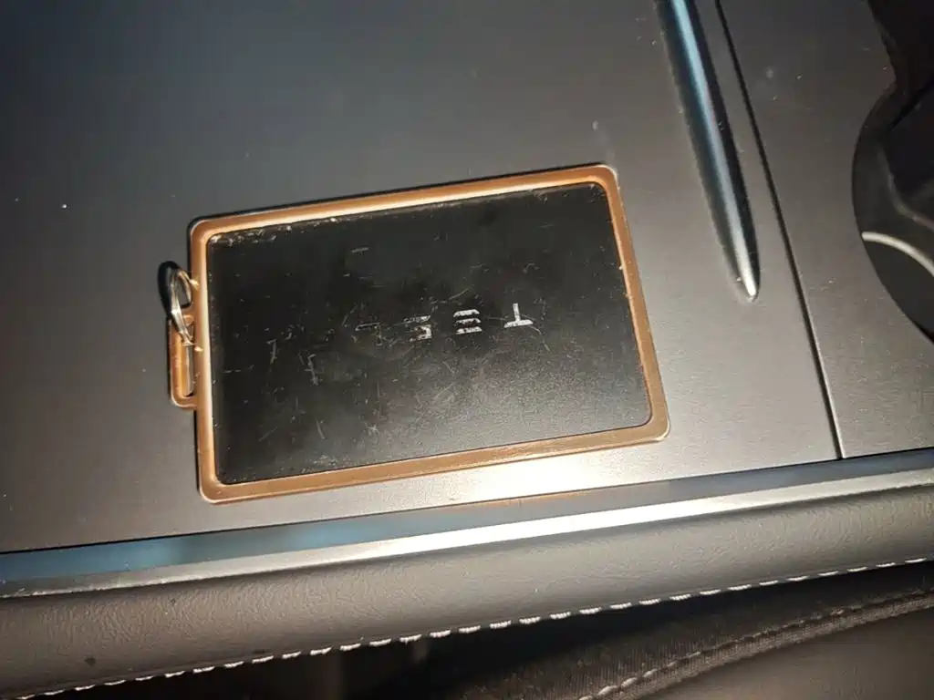 Tesla Model 3 — миниатюра 9