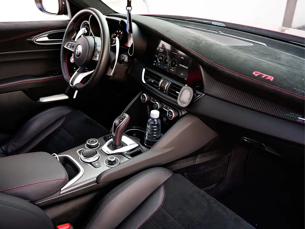Alfa Romeo Giulia — миниатюра 15