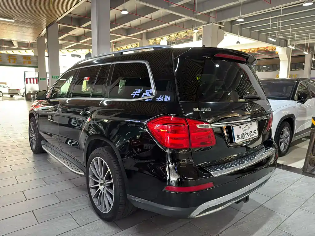 Mercedes-Benz GL-Class — миниатюра 6