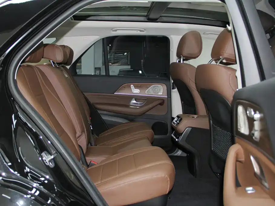 Mercedes-Benz GLE (Import) — миниатюра 9