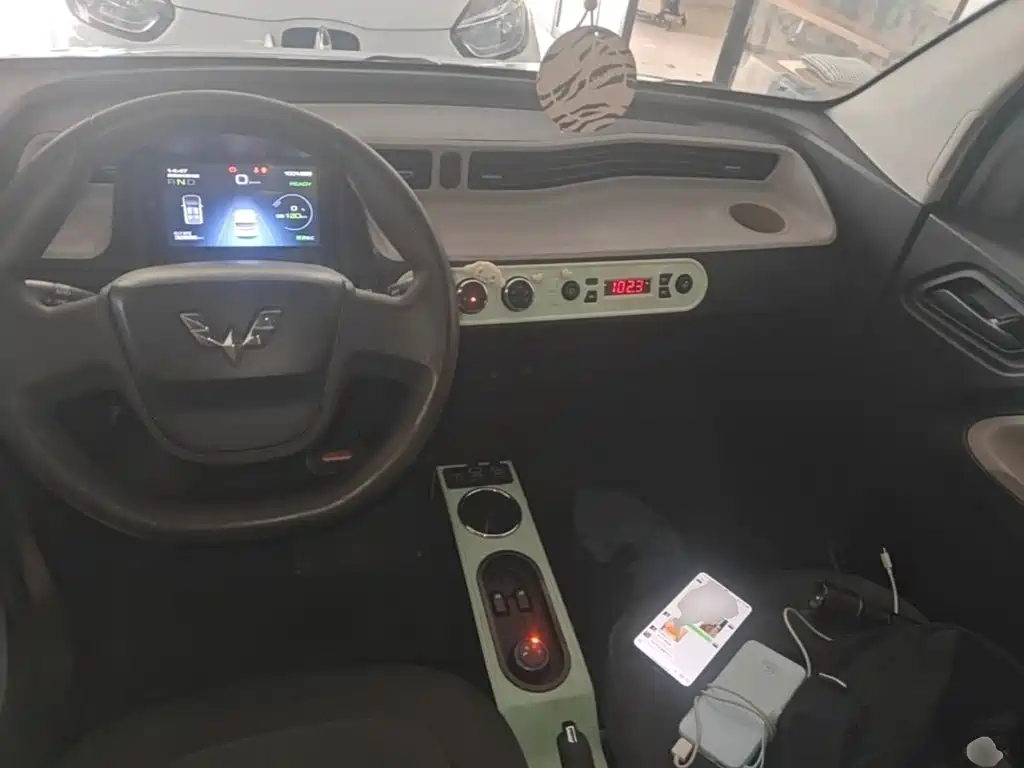 Wuling MINIEV — миниатюра 10
