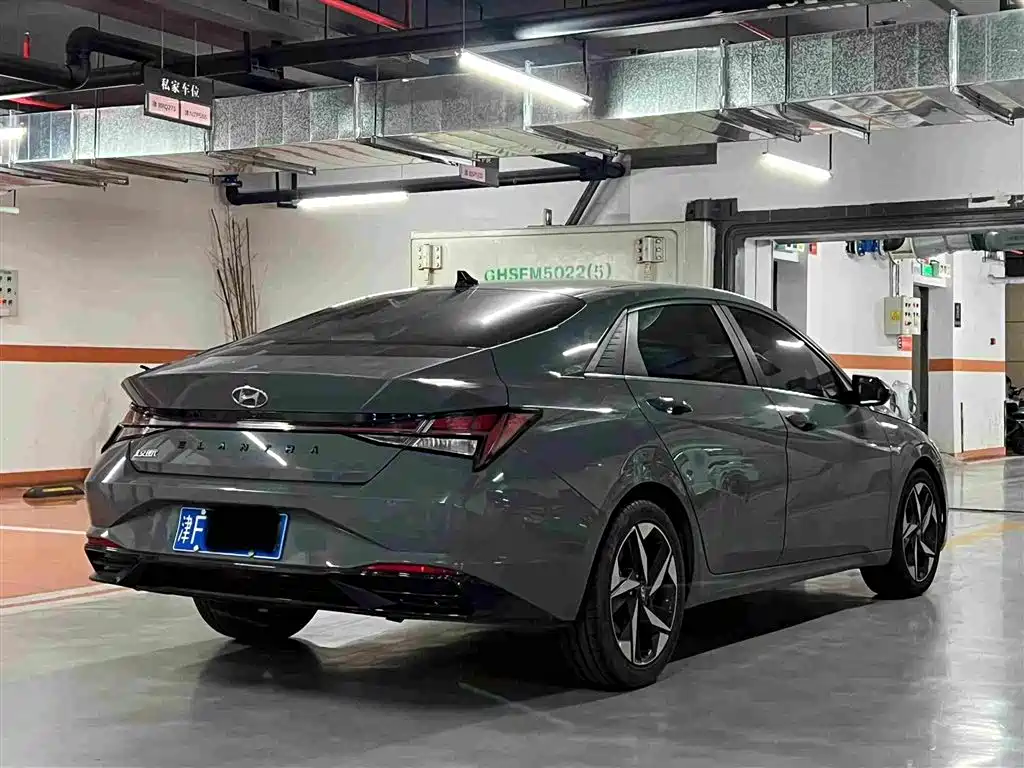 Hyundai Elantra — миниатюра 6