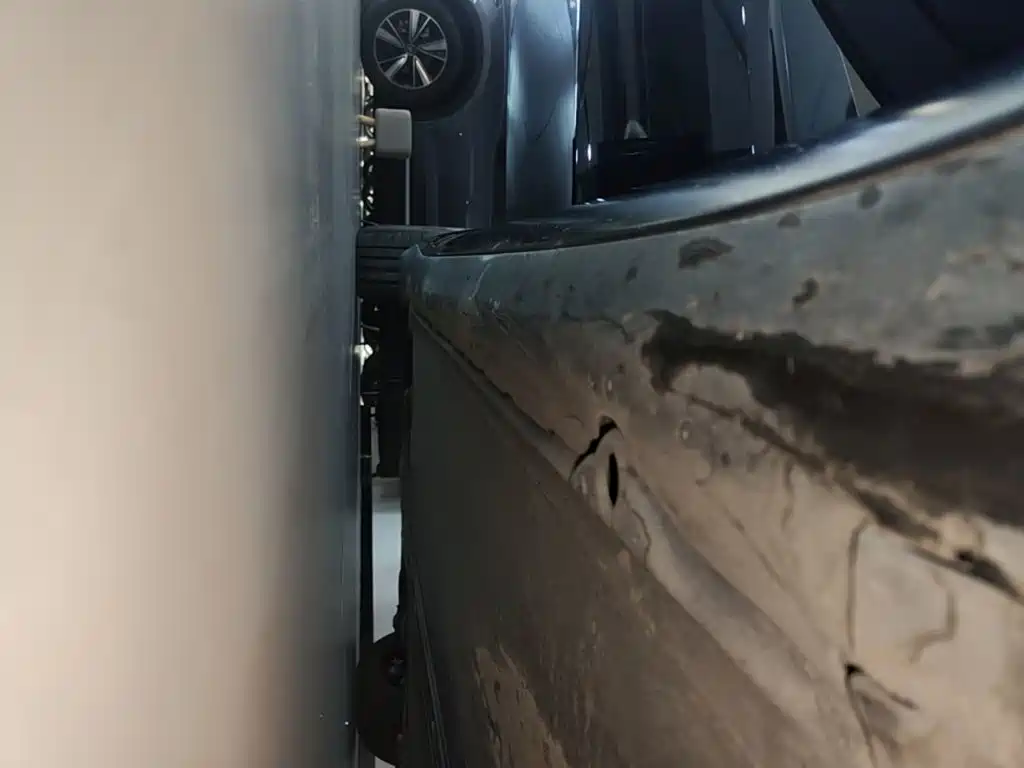 Tesla Model 3 — миниатюра 21