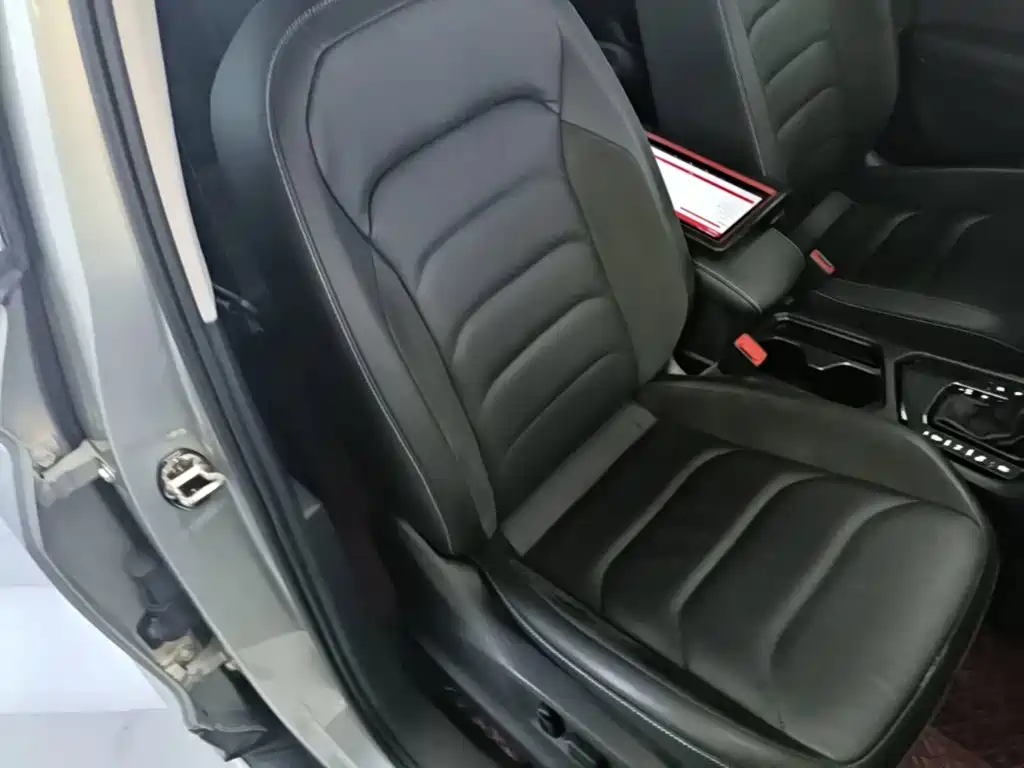 Volkswagen Tiguan L — миниатюра 25