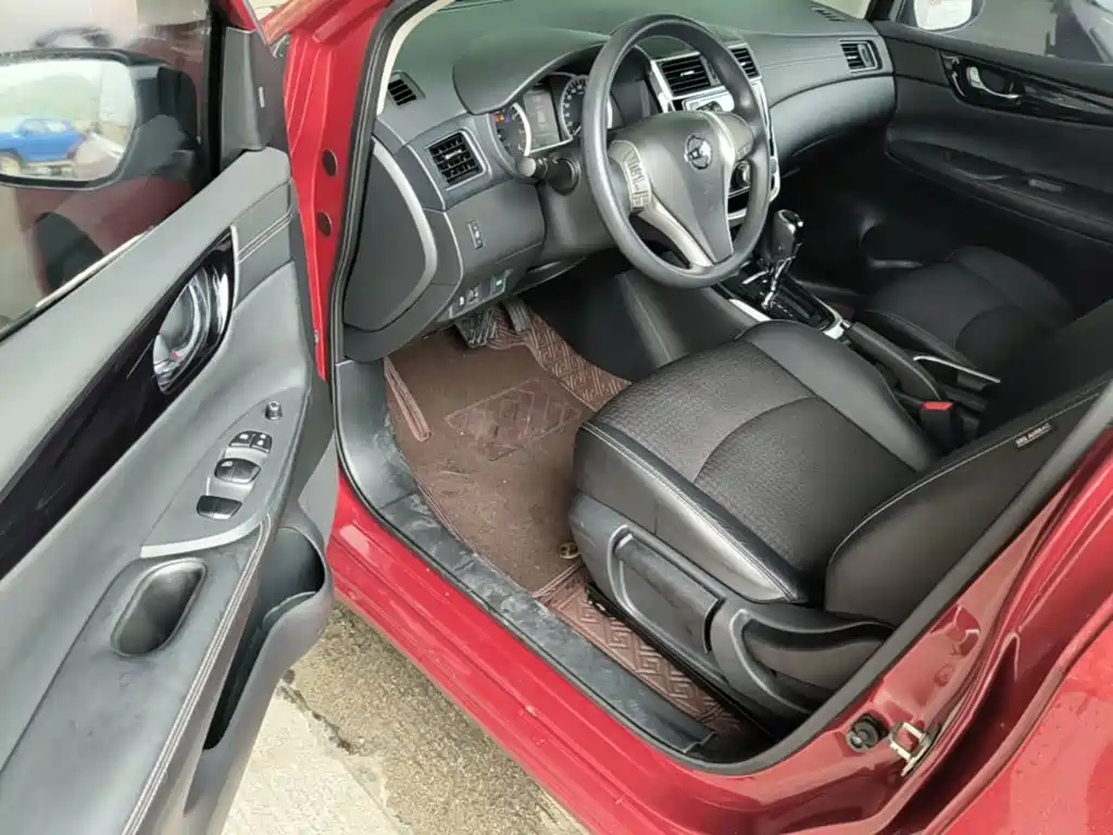 Nissan Tiida — миниатюра 16