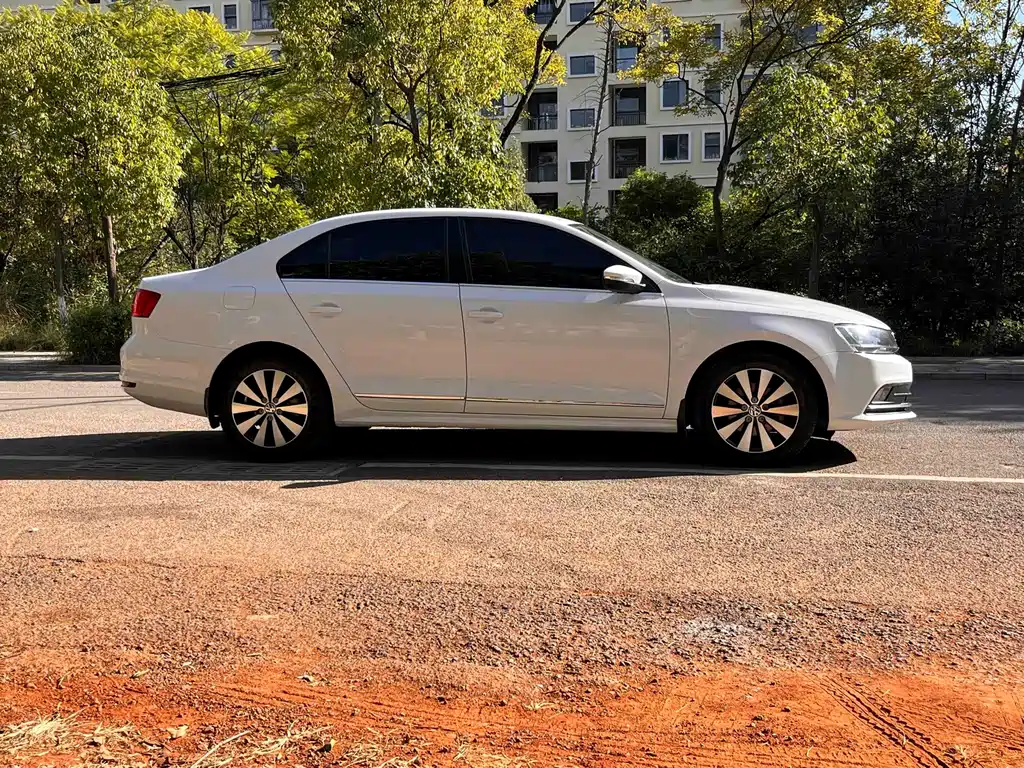 Volkswagen Sagitar — миниатюра 4