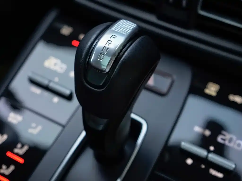 Porsche Macan — миниатюра 9