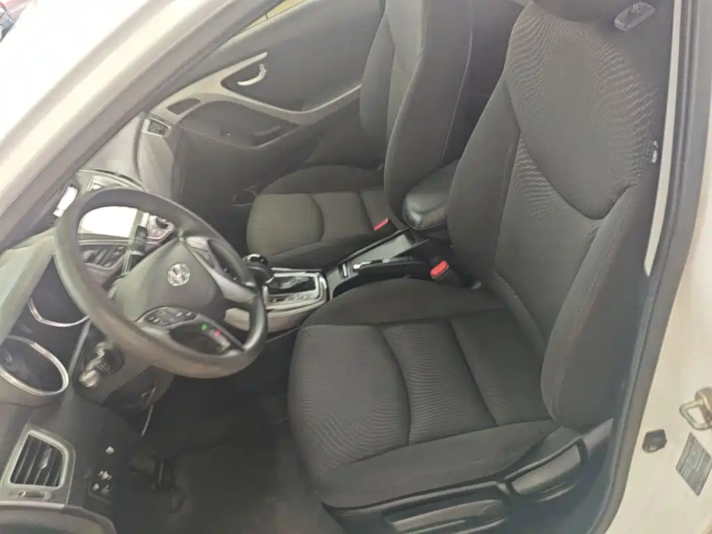 Hyundai Elantra Langdong — миниатюра 15