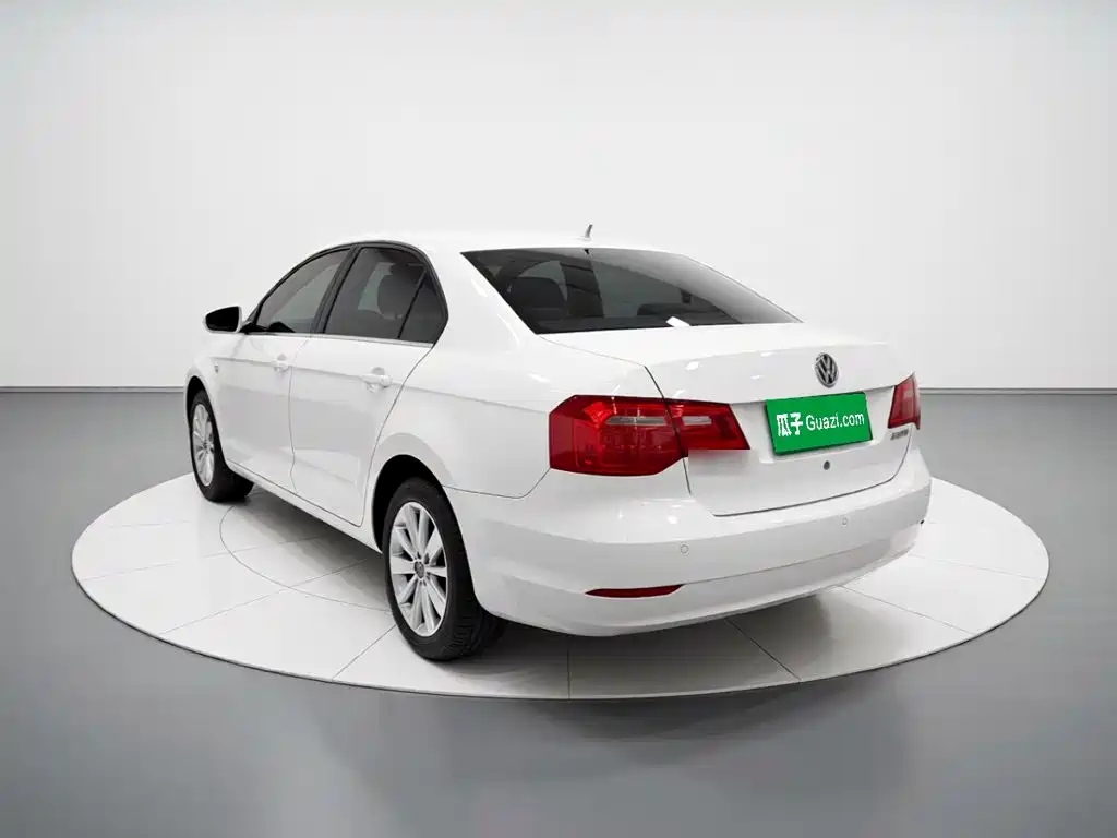 Volkswagen Jetta — миниатюра 4