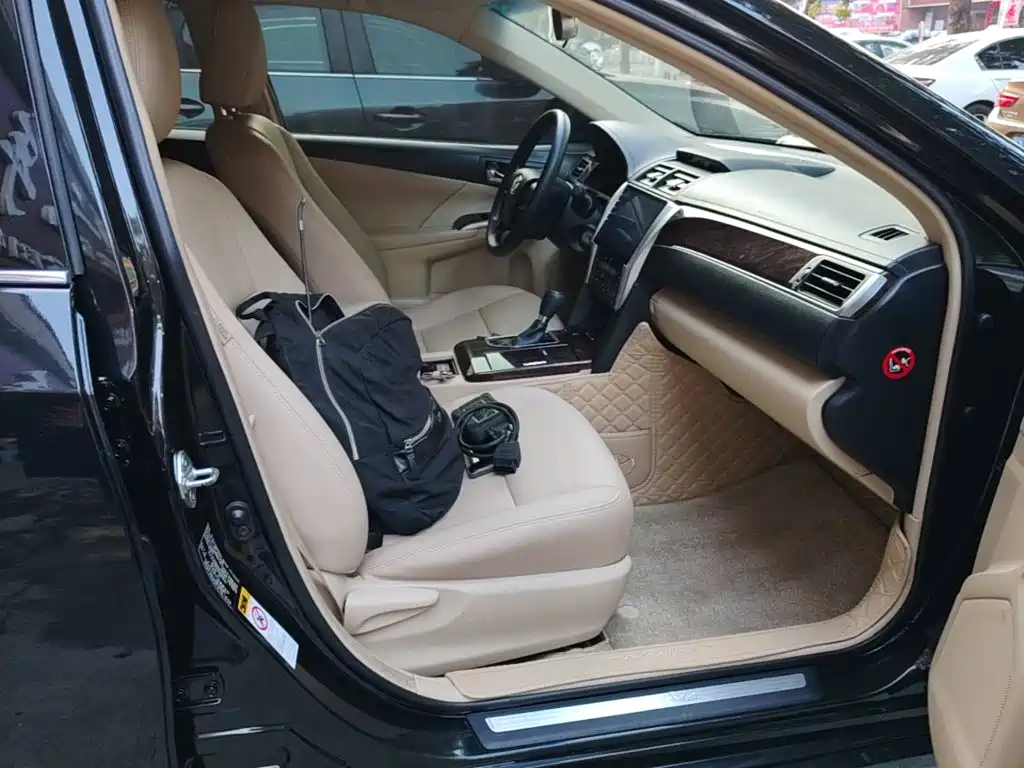 Toyota Camry — миниатюра 25